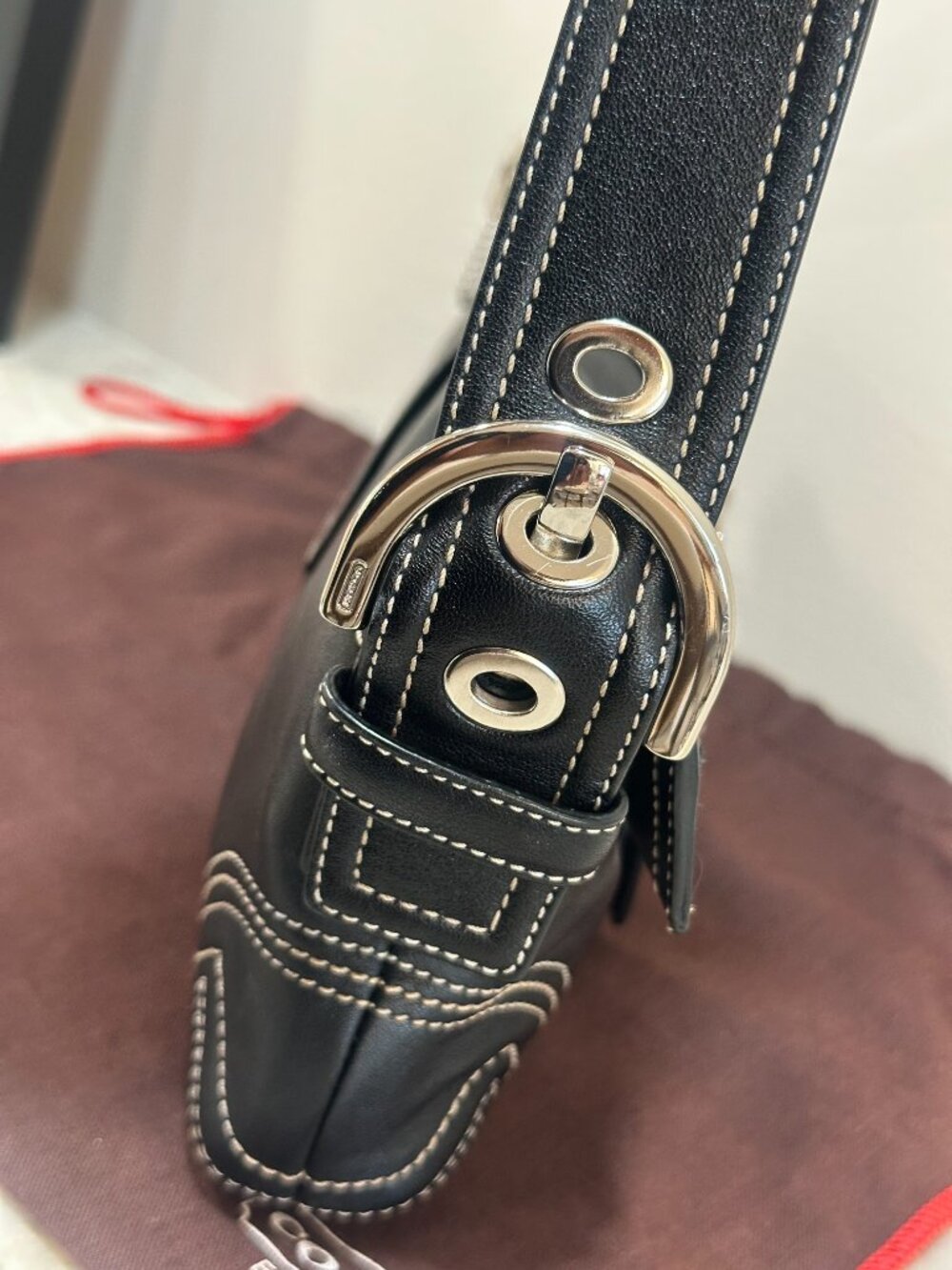 Vintage 2005 Coach Soho Buckle Flap Baguette Black Leather 8A05 w/ Dust Bag - Picture 8 of 12